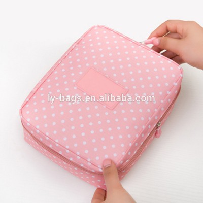 Wholesale Cheap fashion customized logo cosmetic makeup bag